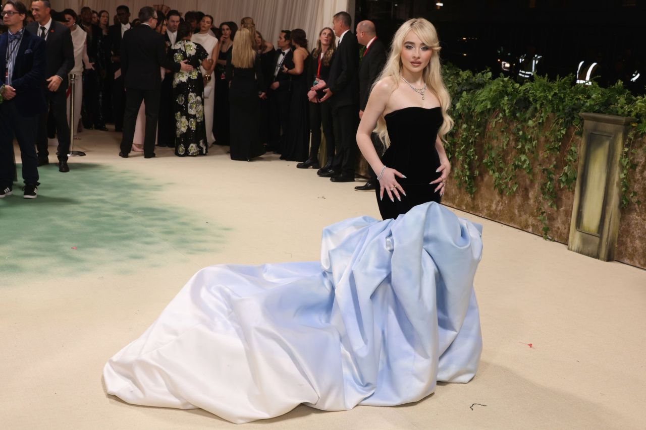 Sabrina Carpenter at Met Gala 2024 in New York City02